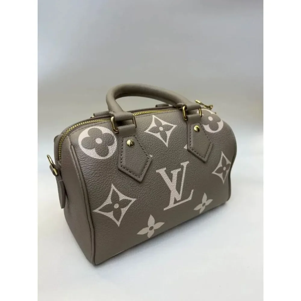Louis Vuitton Women Pre-Loved Bag Brand New Condition
